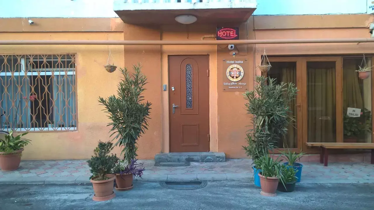 ایساکا تفلیس