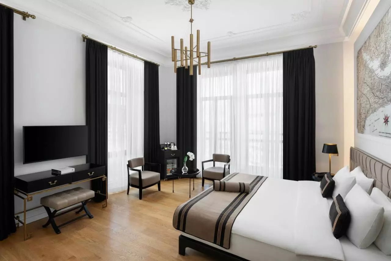 آکا لاش تکسیم استانبول