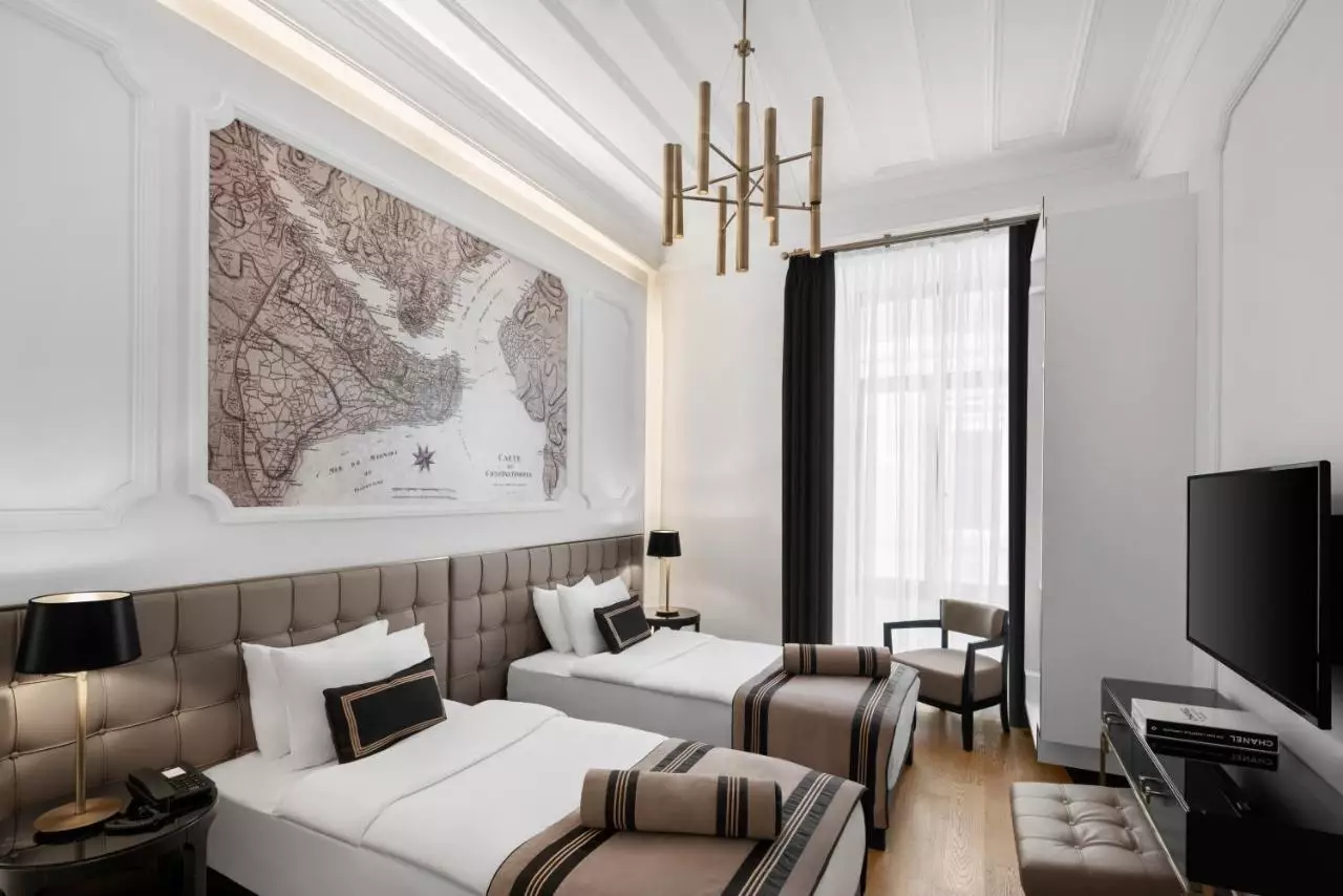 آکا لاش تکسیم استانبول