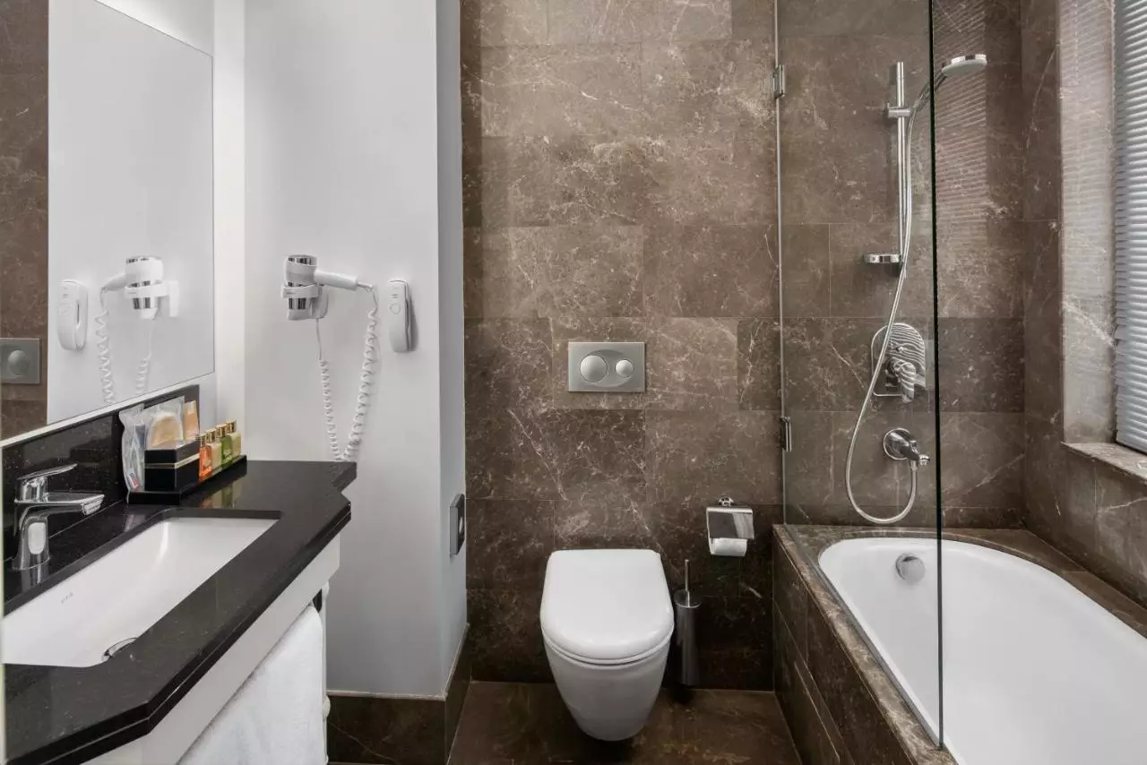 آکا لاش تکسیم استانبول