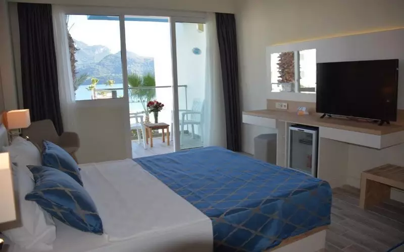 فرتزا بیچ ریزورت هتل