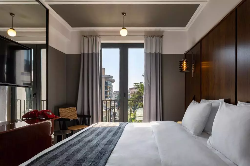 آفیشا تفلیس