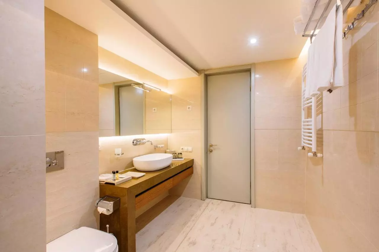 گلدن پالاس تفلیس