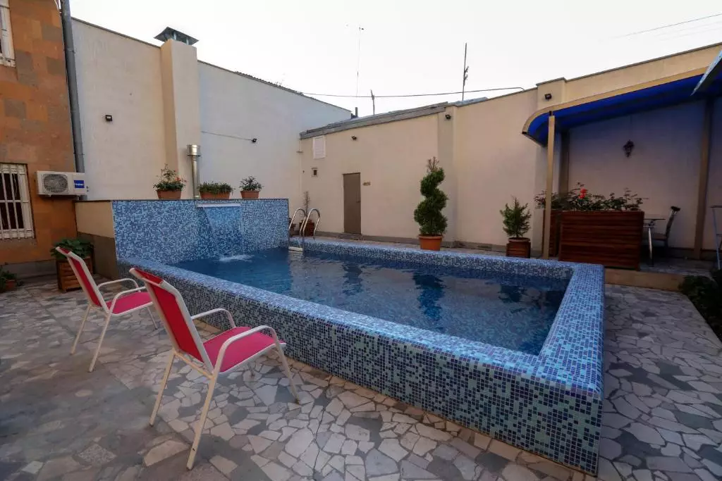 آلبا ایروان