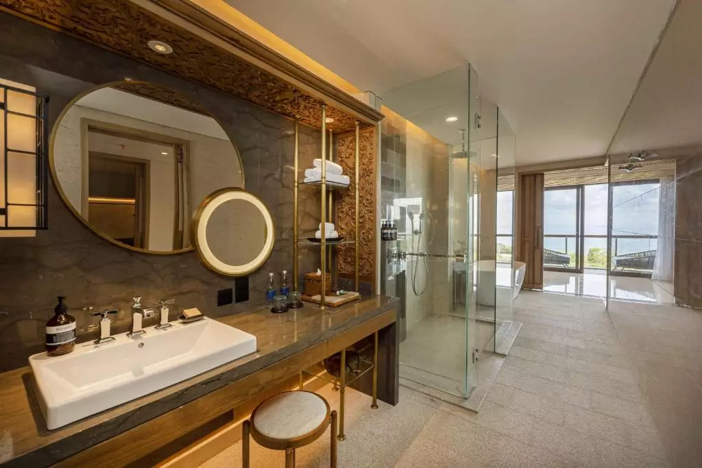 آیانا سگارا بالی