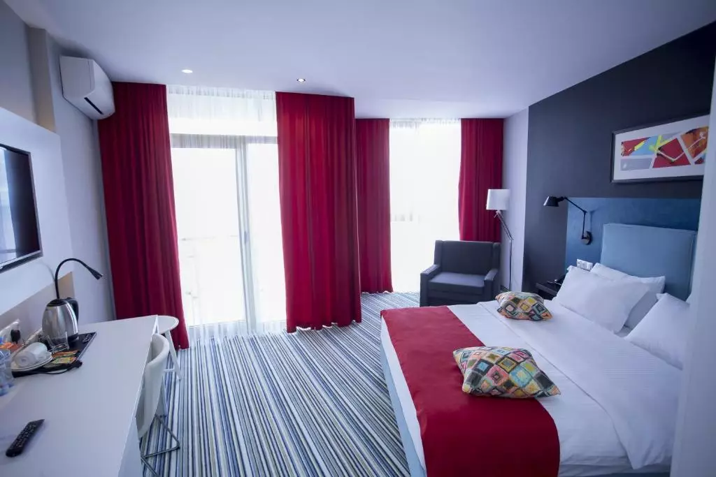 تنگرین باتومی