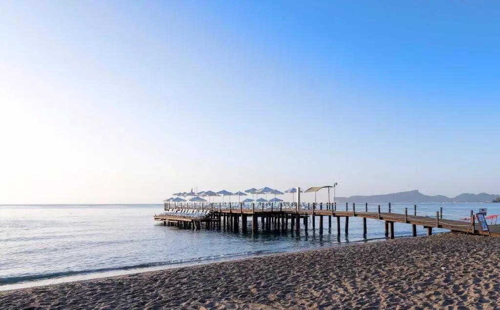 هتل لونا بیچ دلوکس مارماریس