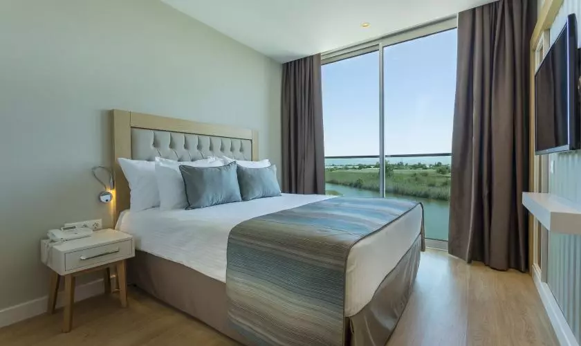 اسکا لارا ریور سوییت