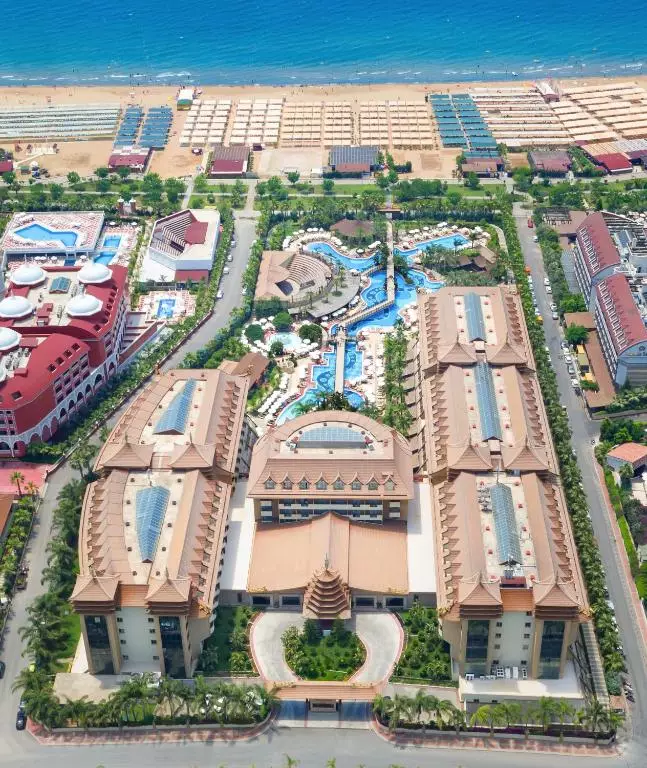 رویال دراگون آلانیا