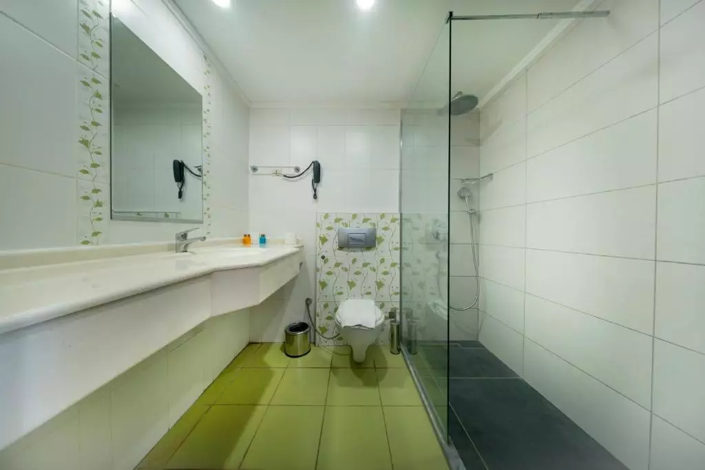 ام جی وایت لیلیوم آنتالیا