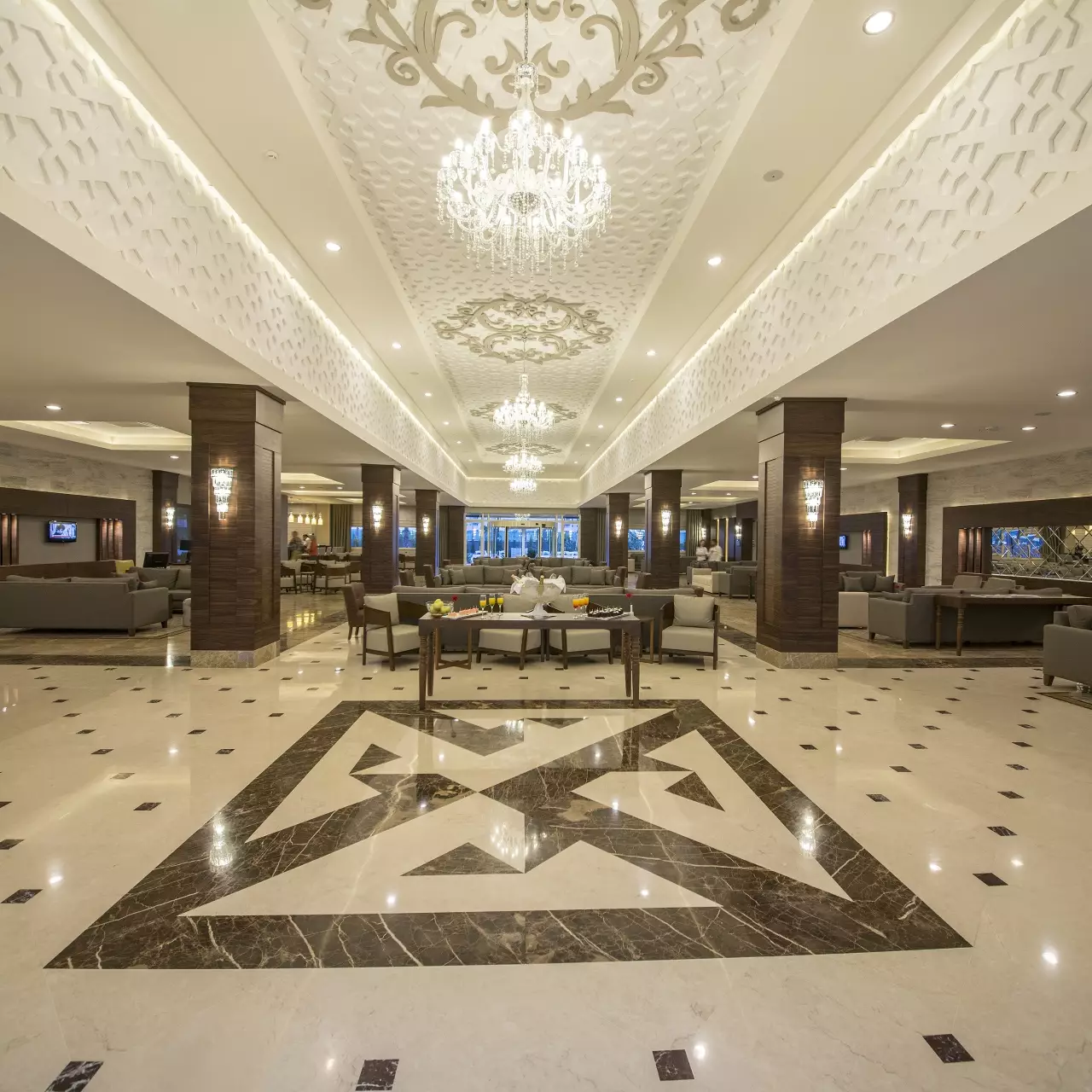 هتل لارا فمیلی کلاب آنتالیا