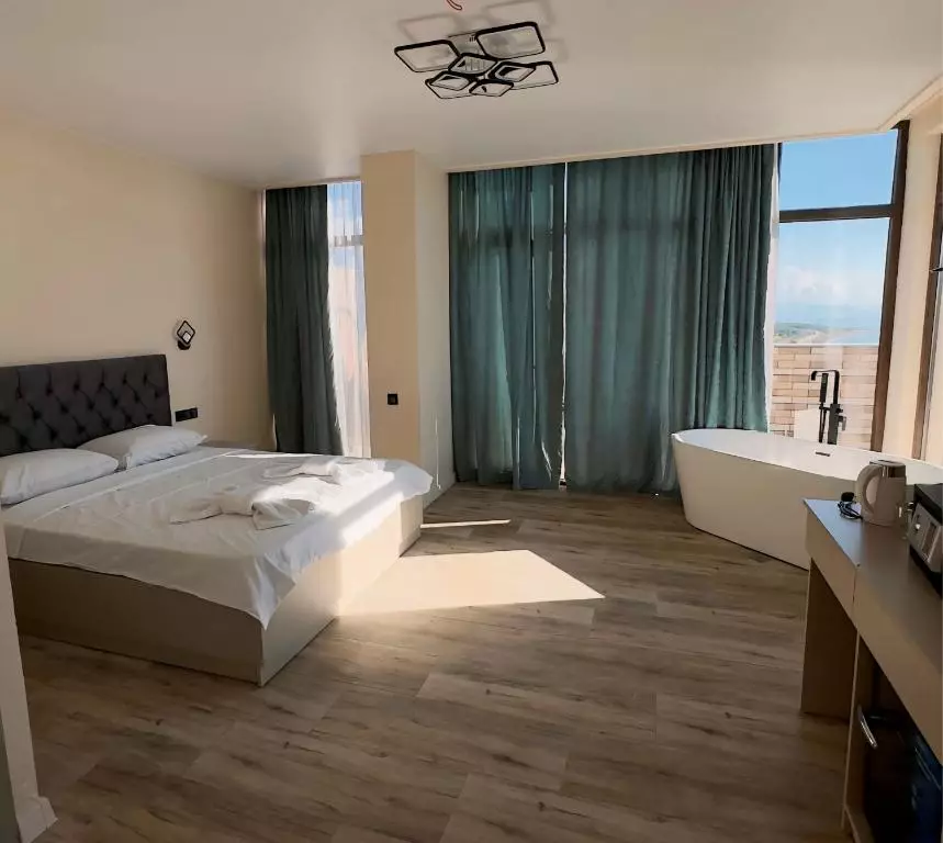 رومی باتومی