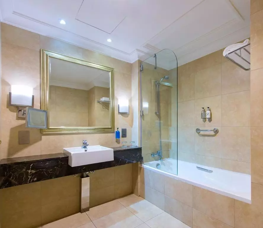 سام ور آپارتمان دبی