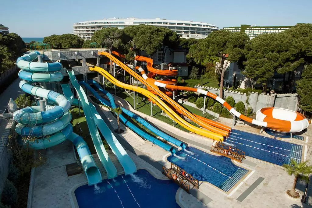 مکس رویال بلک آنتالیا