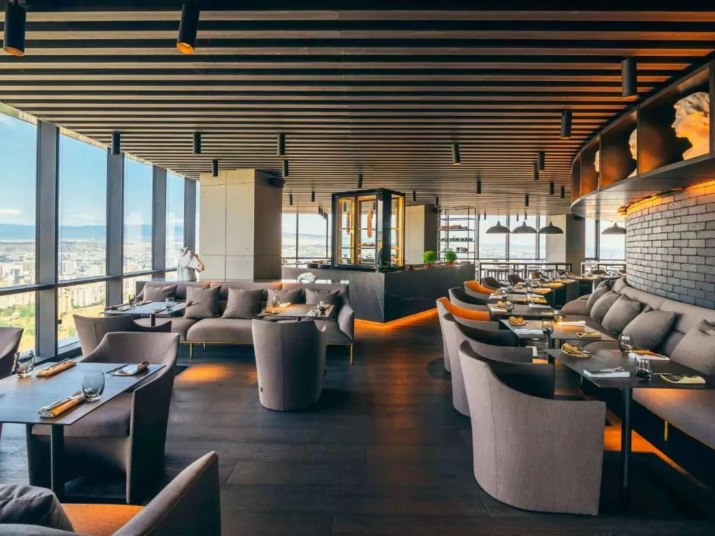 هتل پولمن تفلیس اکسس تاورز