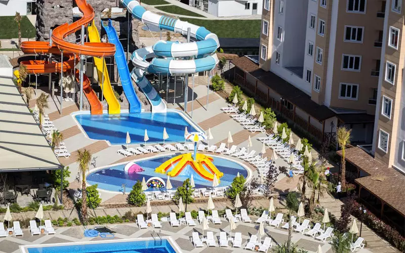 ویندهام گاردن لارا