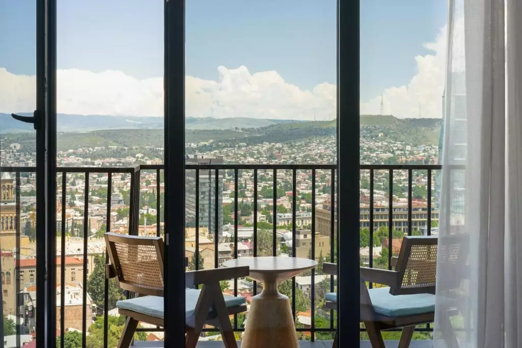 کاستر پلوکس تفلیس