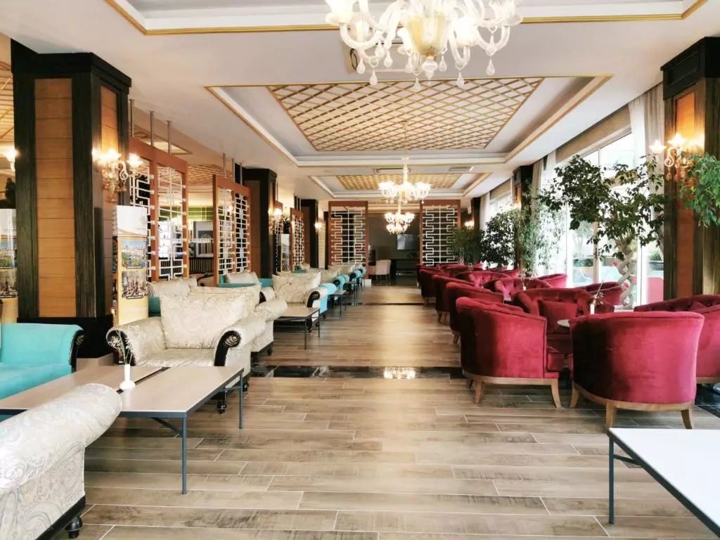 کراون پالاس سیده