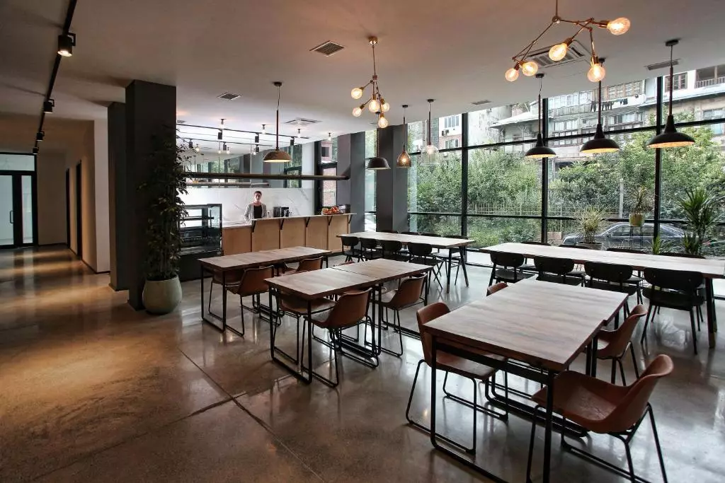 ال ام کلاب تفلیس