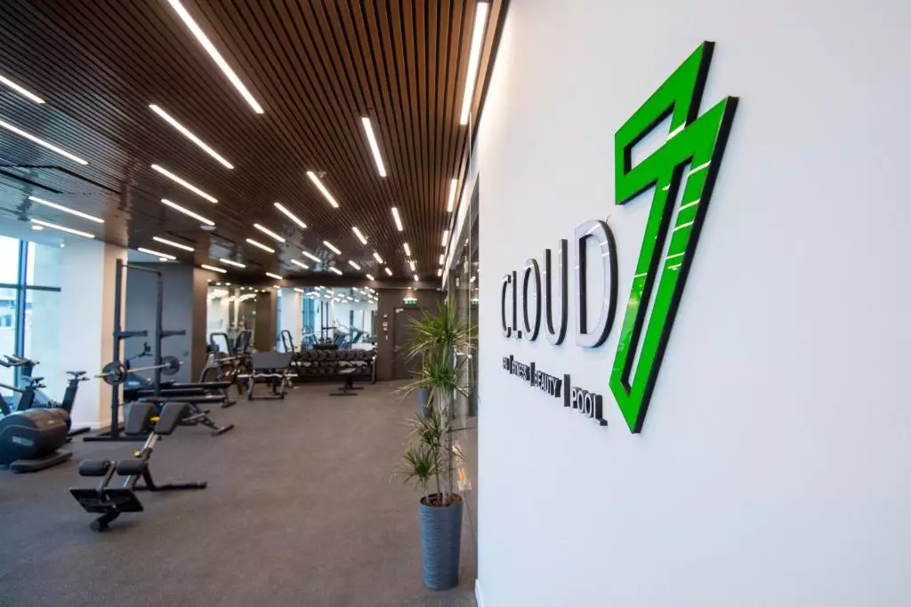 هالیدی این ایروان ریپابلیک اسکوئر