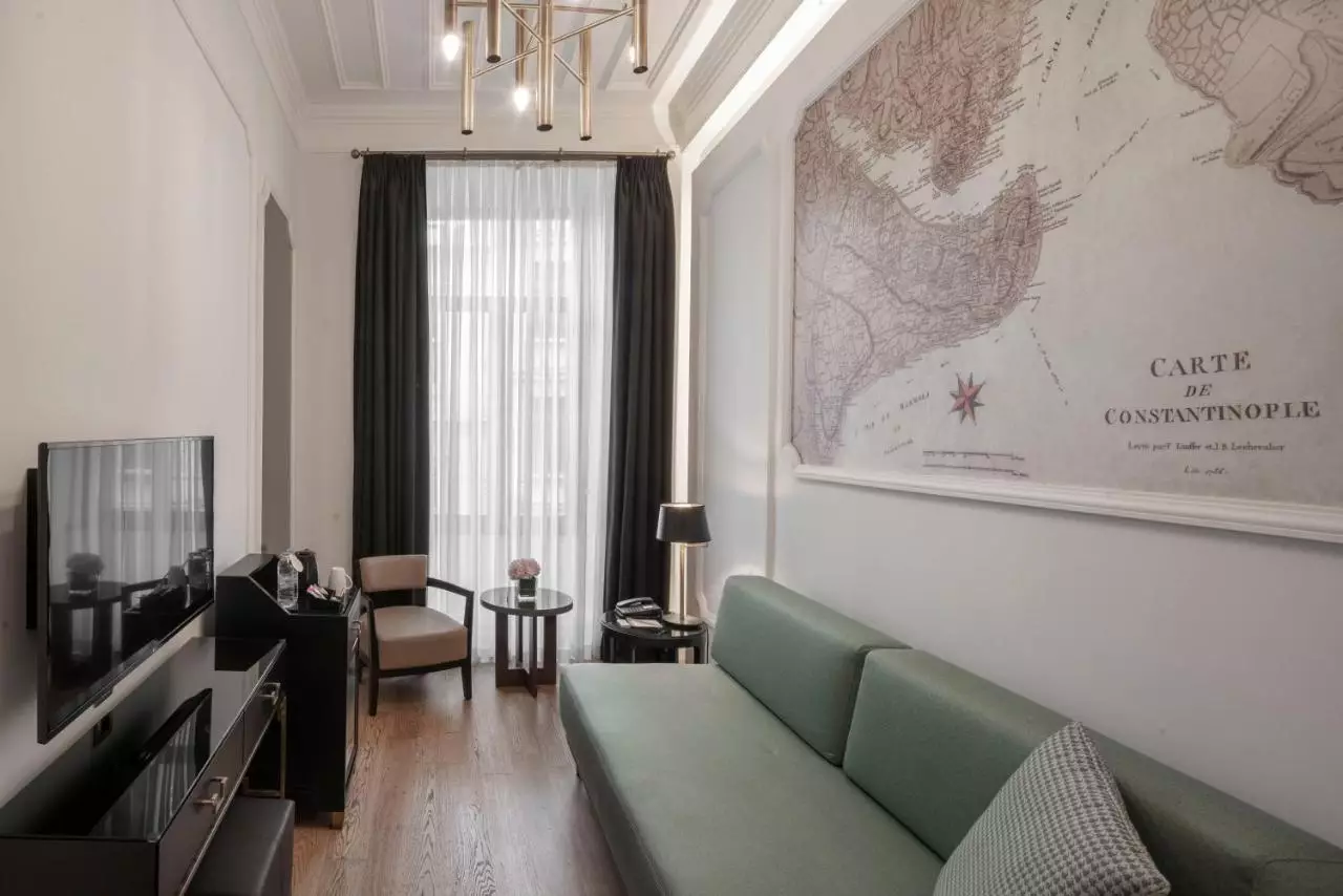 آکا لاش تکسیم استانبول