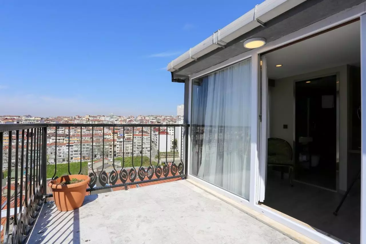 آراچ هاربی استانبول