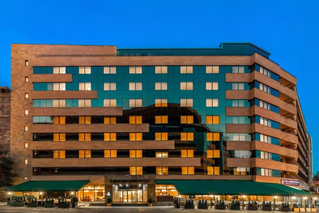 هتل پلیس ایروان