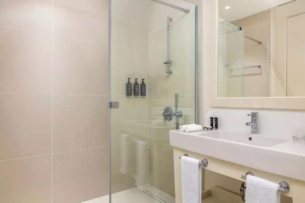 شرایتون باتومی