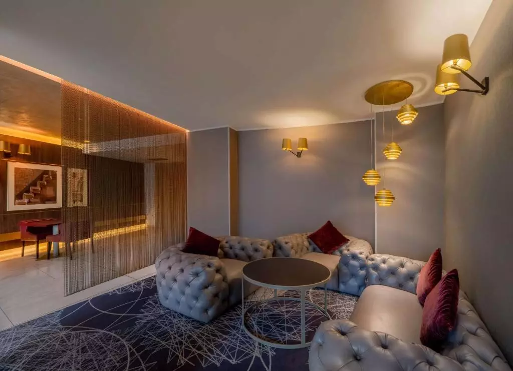 دابل تری بای هیلتون ایروان سیتی سنتر