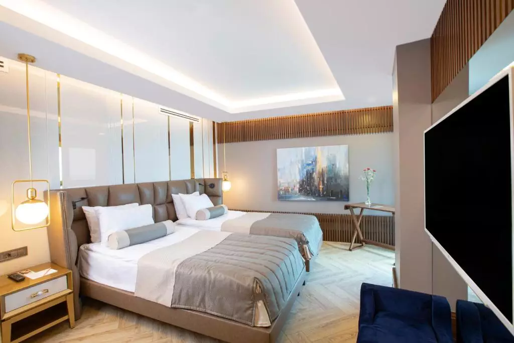 شروود اکس کلوسیو لارا آنتالیا