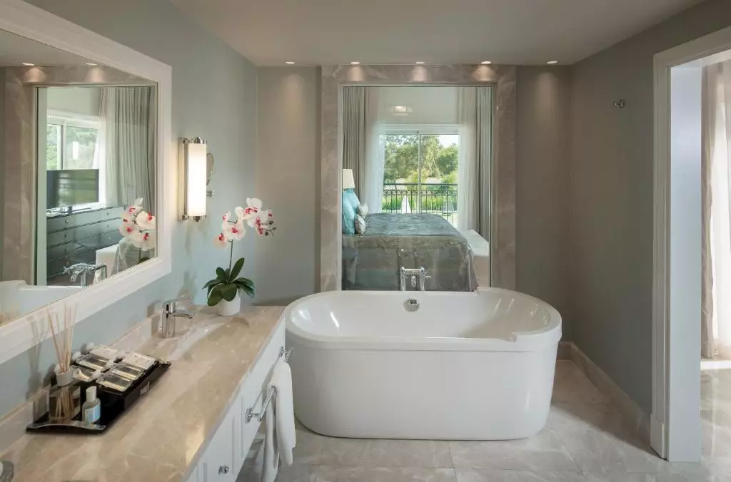 تایتانیک دولوکس بلک آنتالیا