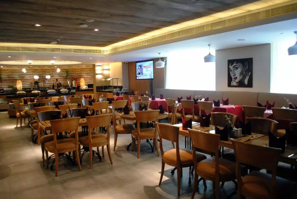 ورسایلس بای ویراس دبی