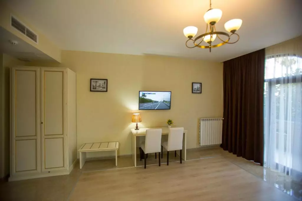 آیره پالاس باتومی