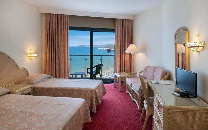 آسکا جاست این بیچ آلانیا