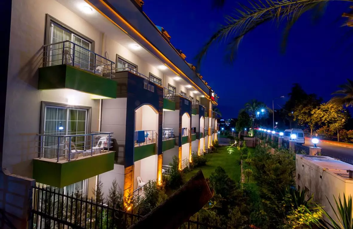 ریچ ملیسا آنتالیا