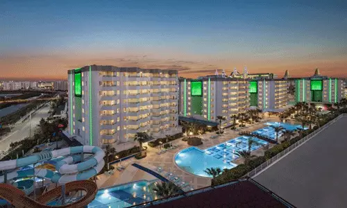 ویندهام گاردن لارا