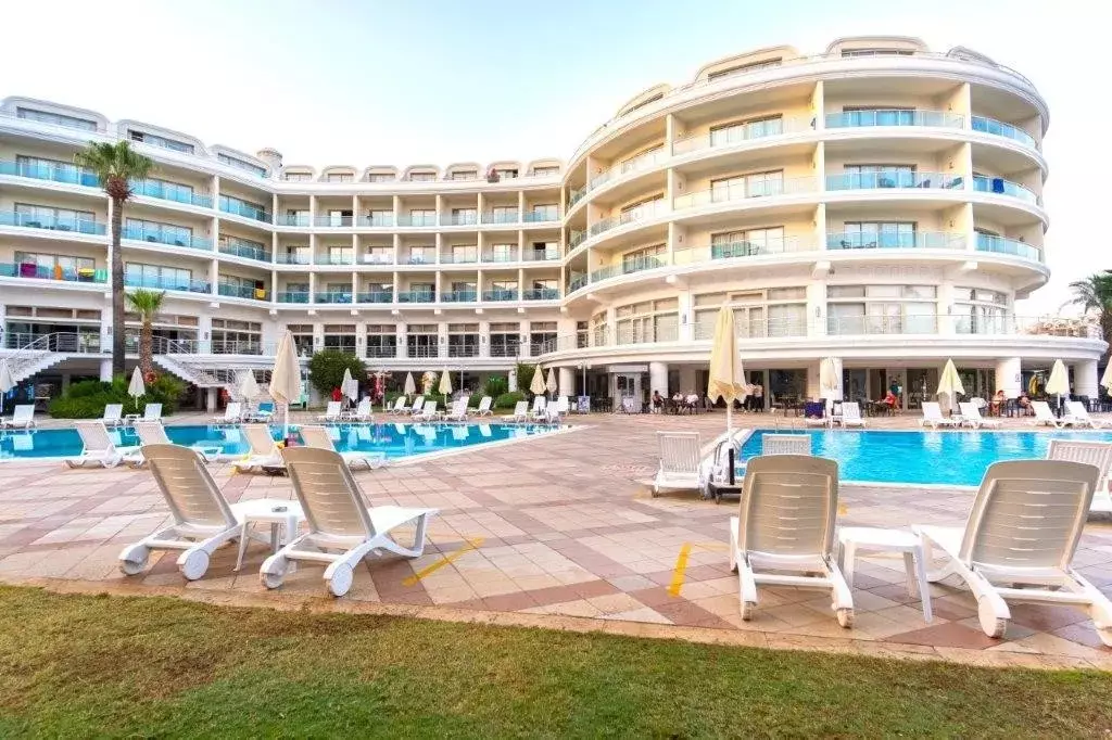 پینتا پارک دلوکس