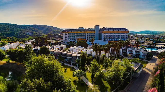 هتل ترون بیچ ریزورت آلانیا