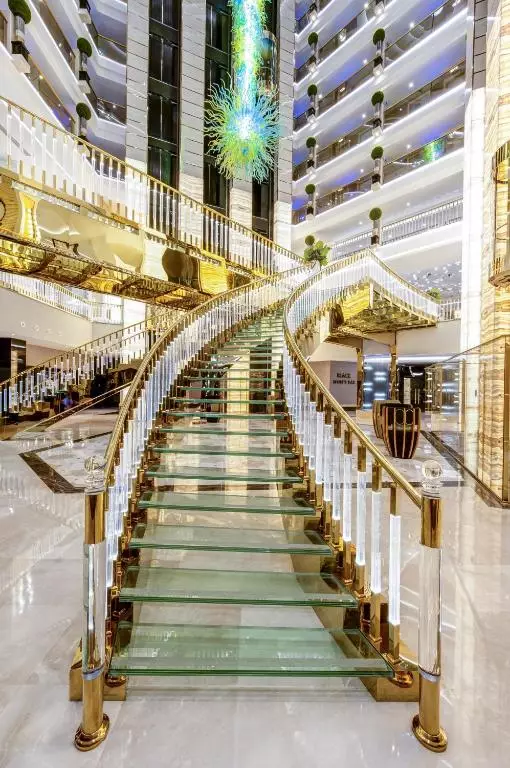 گراندا لاکچری