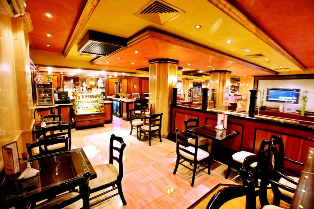 هتل پاپیلون بلویل