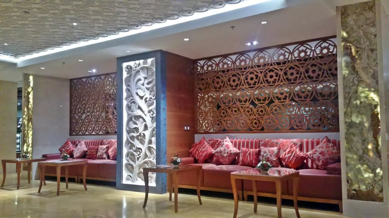 سنس اند اسپا اوبود