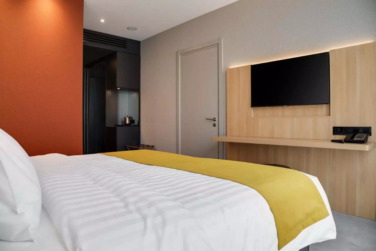 گلاروس الدتاون تفلیس