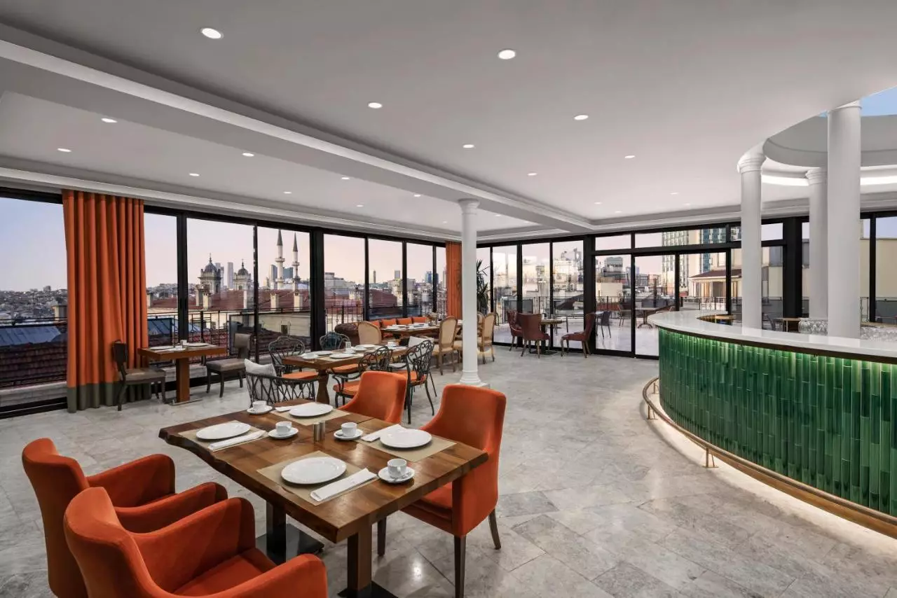 آکا لاش تکسیم استانبول