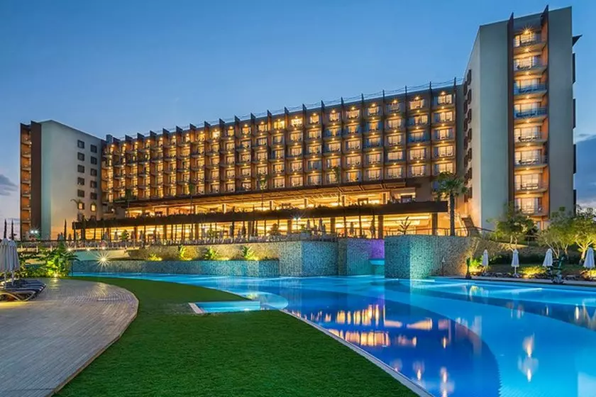 کنکورد لوکسوری