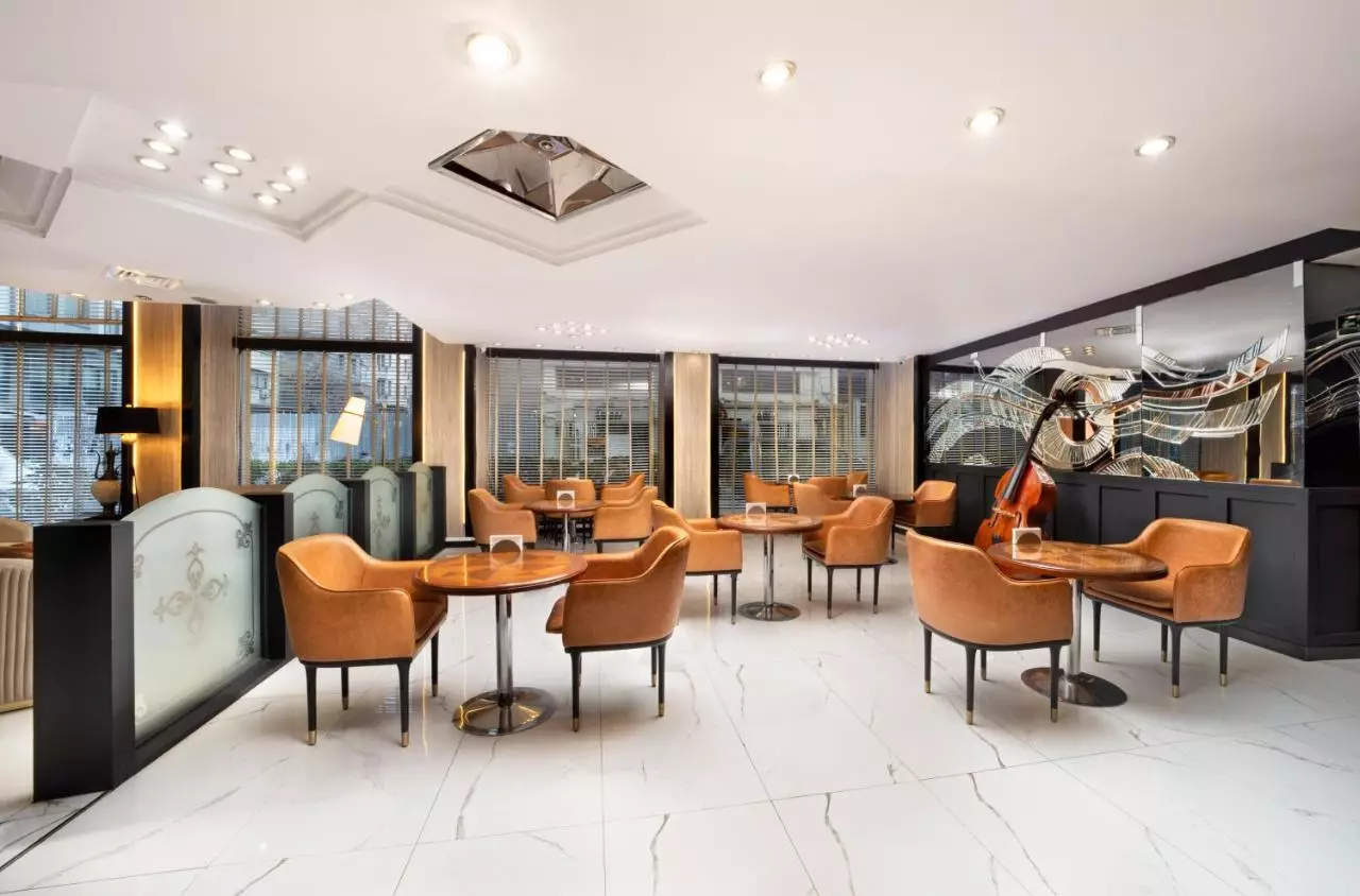 گلدن ایج تکسیم استانبول