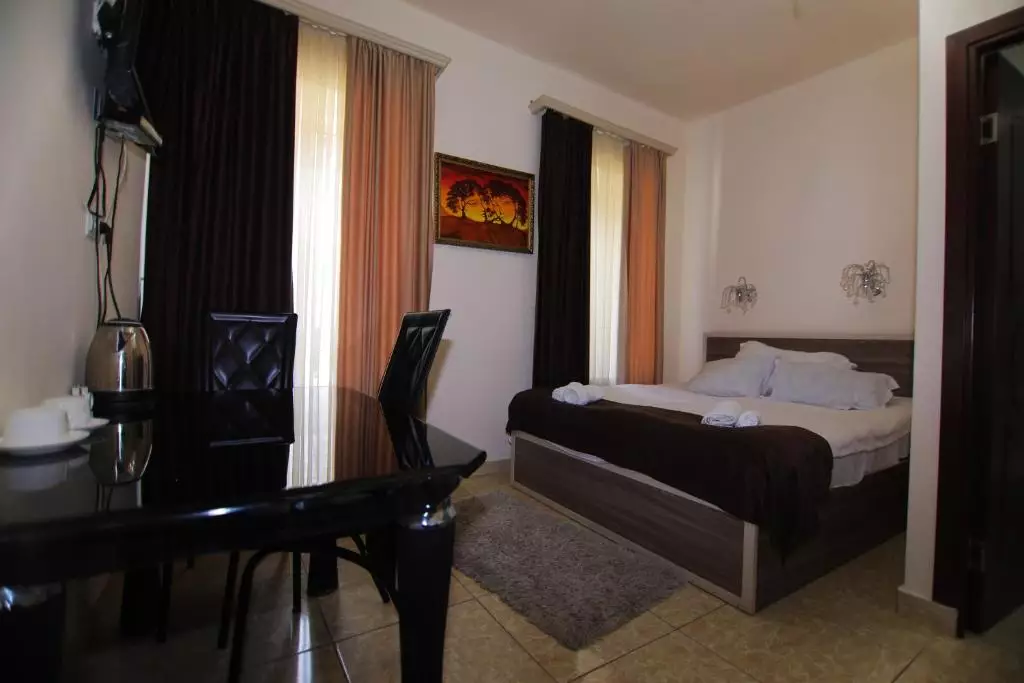 کامفورت هاوس ایروان