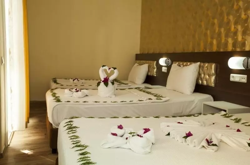 هتل کلاب هراتلز