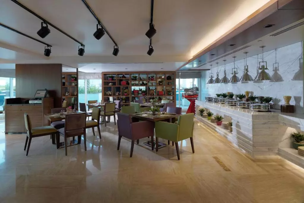 داماک میسون کانال ویو دبی