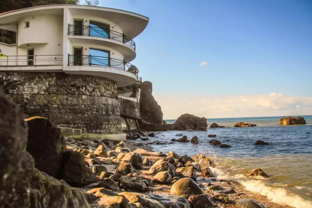 کلستلو مر دیانا باتومی