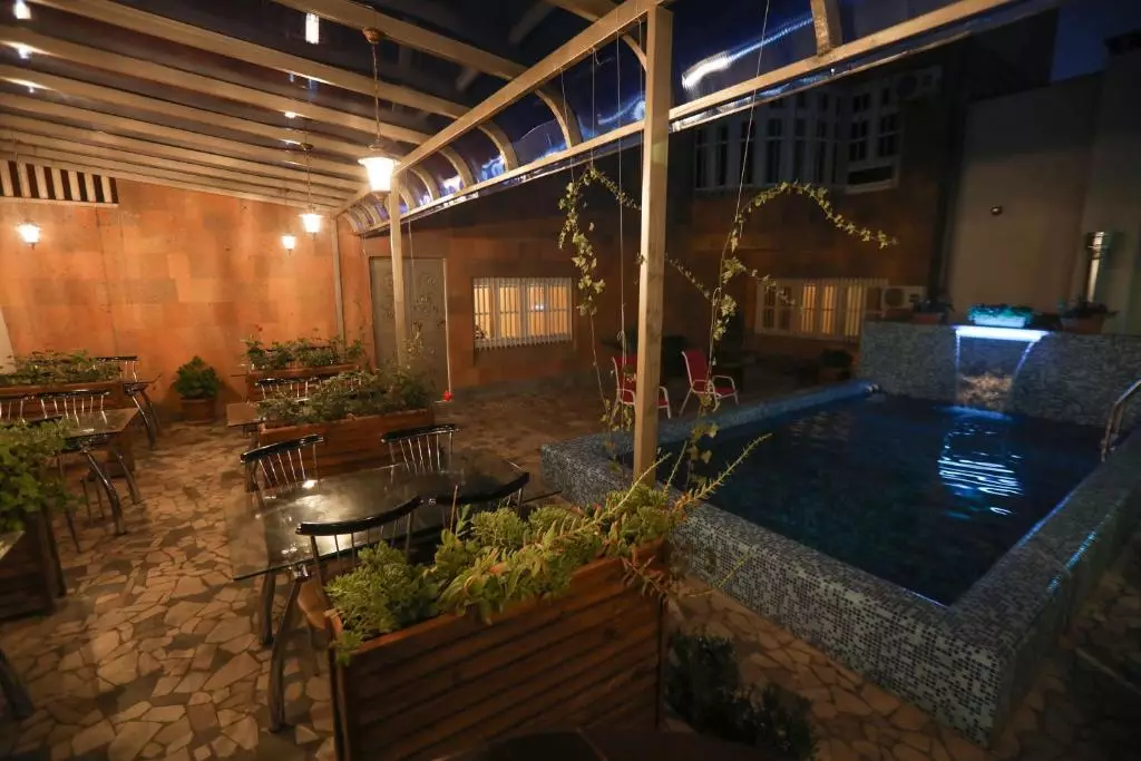 آلبا ایروان